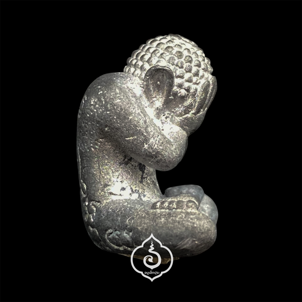 พระปิดตา (เนื้อชินเงิน ) รุ่นโลกุตระ ปี64 หลวงพ่อพัฒน์ วัดห้วยด้วน จ.นครสวรรค์ (อุดว่านเครือร้อยปลาตัวผู้ตัวเมีย มีโค้ด หมายเลข346)