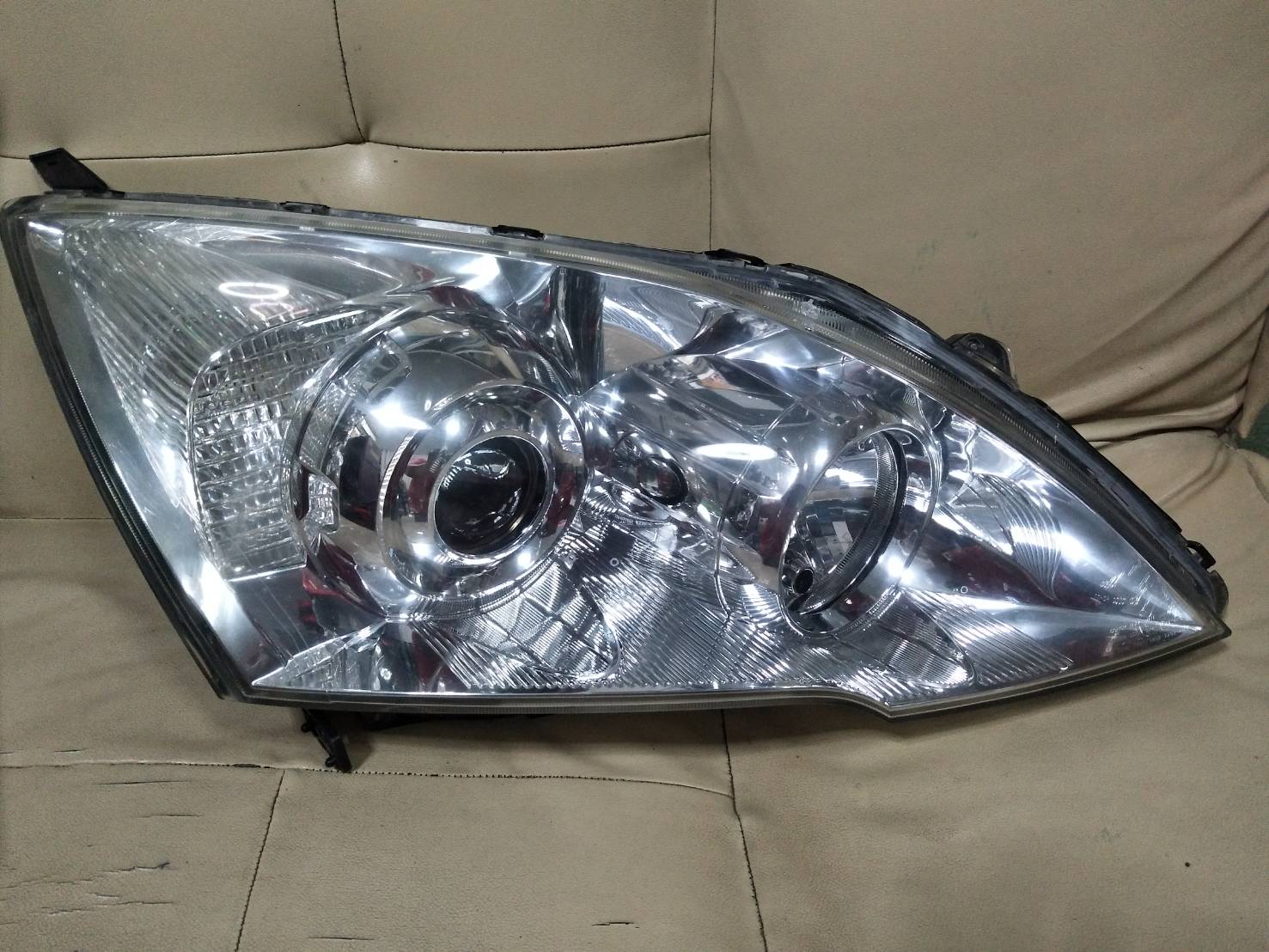 เสื้อไฟหน้า HONDA CRV G3 XENON R