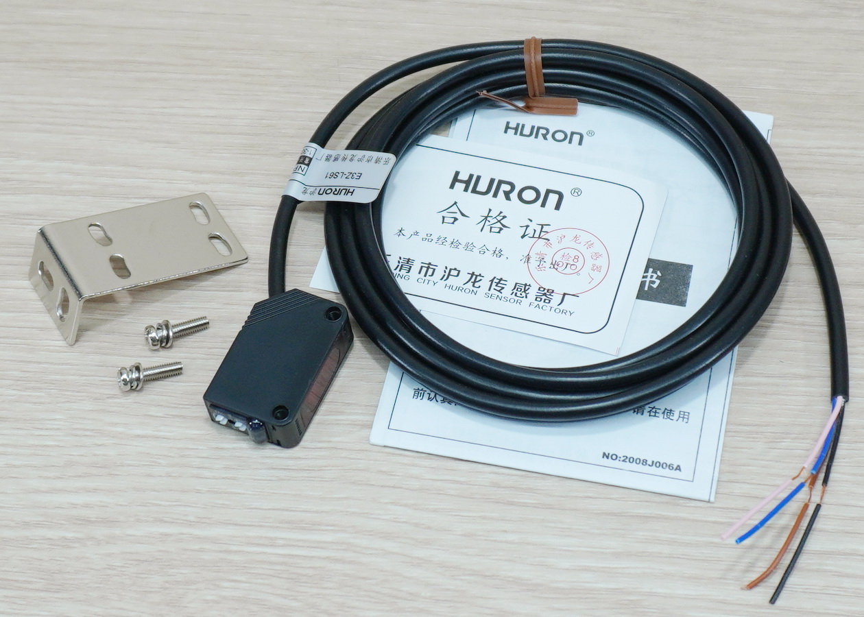 E3Z-LS61, Diffuse Photoelectric Switch 1-30 cm Detection Range (NPN, NO/NC)