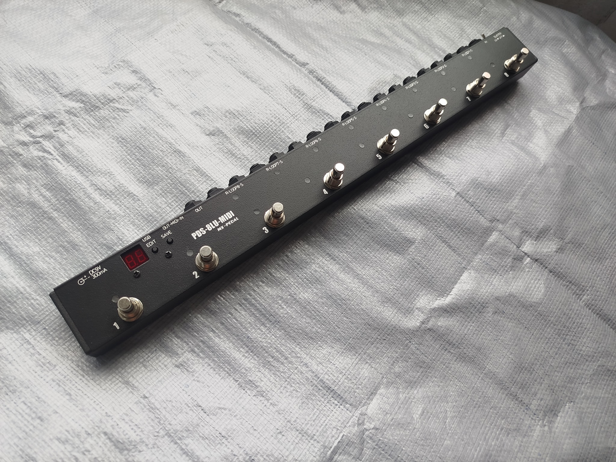 PEDAL SWITCHER PDS-8LU