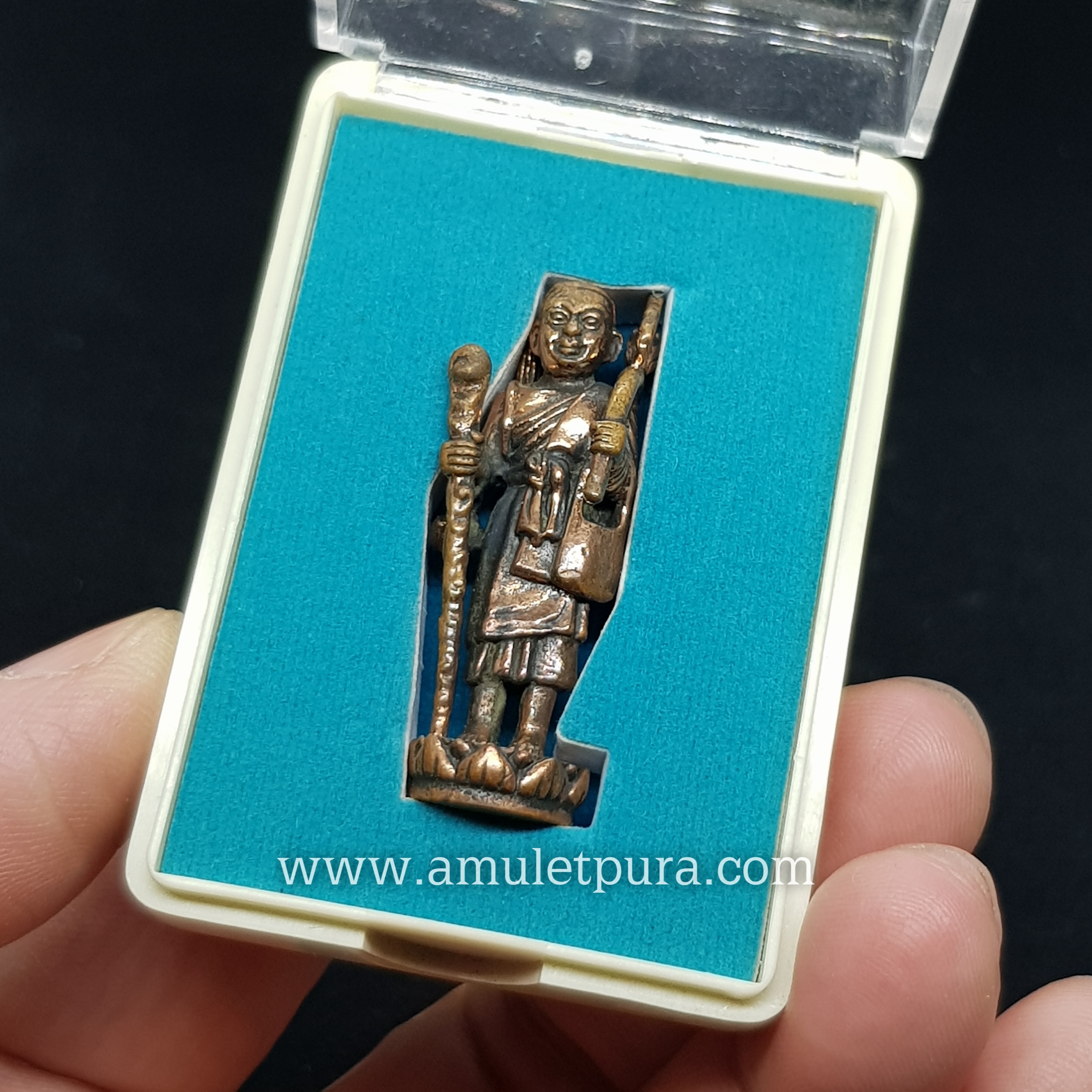 พระสิวลีมหาลาภ(สัมฤทธิ์แดง)รุ่นสวัสดิมงคล ปี53 หลวงพ่อสวัสดิ์ วัดศาลาปูน จ.พระนครศรีอยุธยา(ตอกโค๊ด หมายเลข 212)