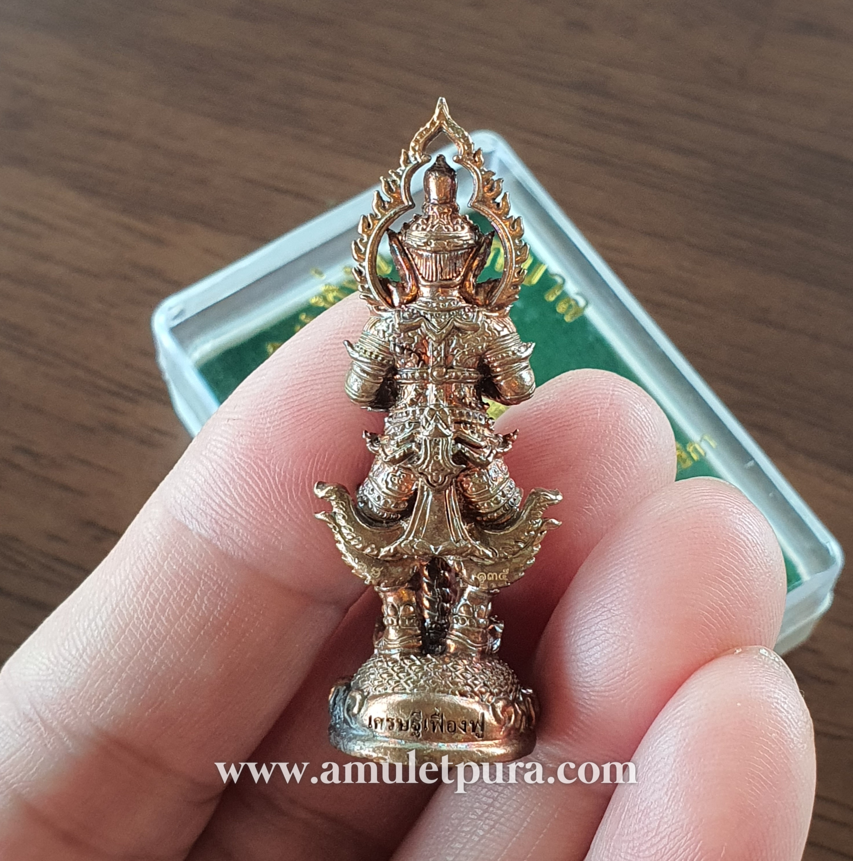 1 ใน 299 แจกศูนย์จอง ท้าวเวสสุวรรณหน้ายักษ์ (เนื้อสัมฤทธิ์ผิวไฟ) รุ่นเศรษฐีเฟื่องฟู ปี60 หลวงพ่อฟู วัดบางสมัคร จ.ฉะเชิงเทรา (ใต้ฐานอุดเทียนชัย มีโค้ด หมายเลข 135 แจกศูนย์จอง)