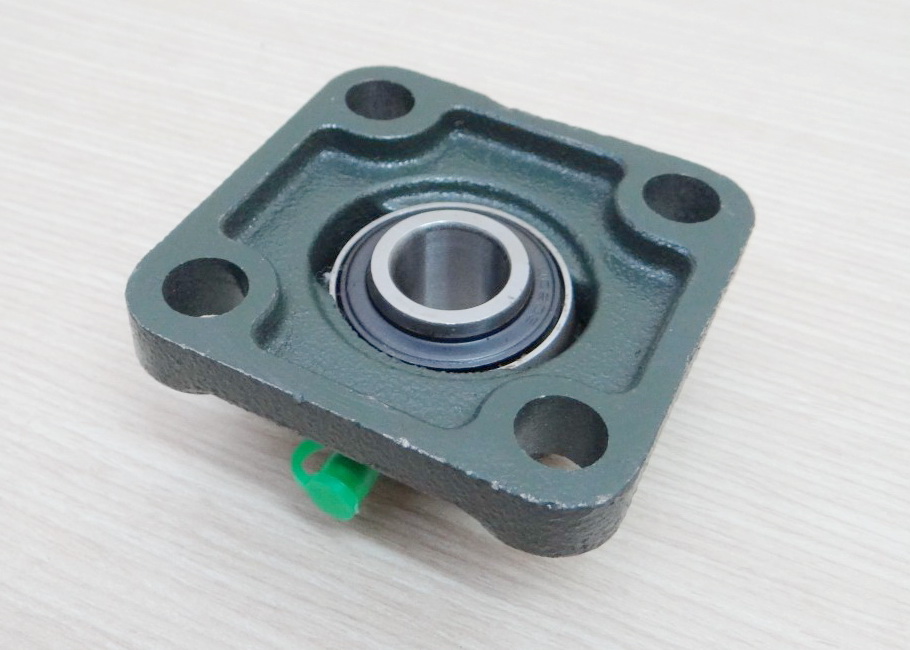 UCF203 Flange Bearing Unit 17mm Cast Iron Housing Self-aligning