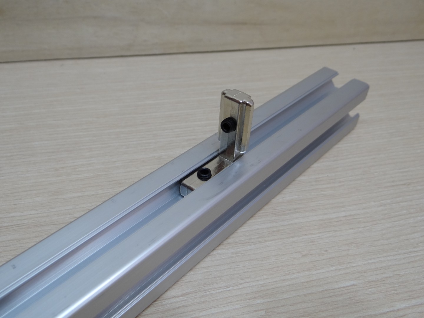 Inner Bracket สำหรับ Series 40 Alu Profile + น็อตยึด M6