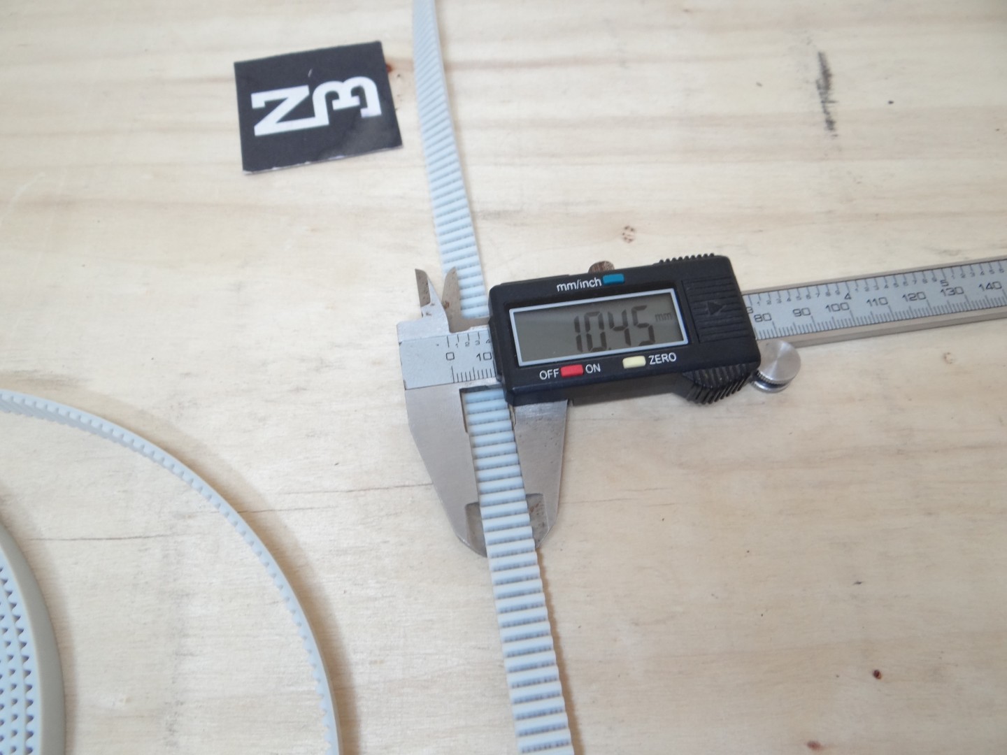 HTD-3M-10mm PU Timing Belt Steel Core สีขาว (สานแถบเส้นเหล็กในสายพาน ราคา/1เมตร)