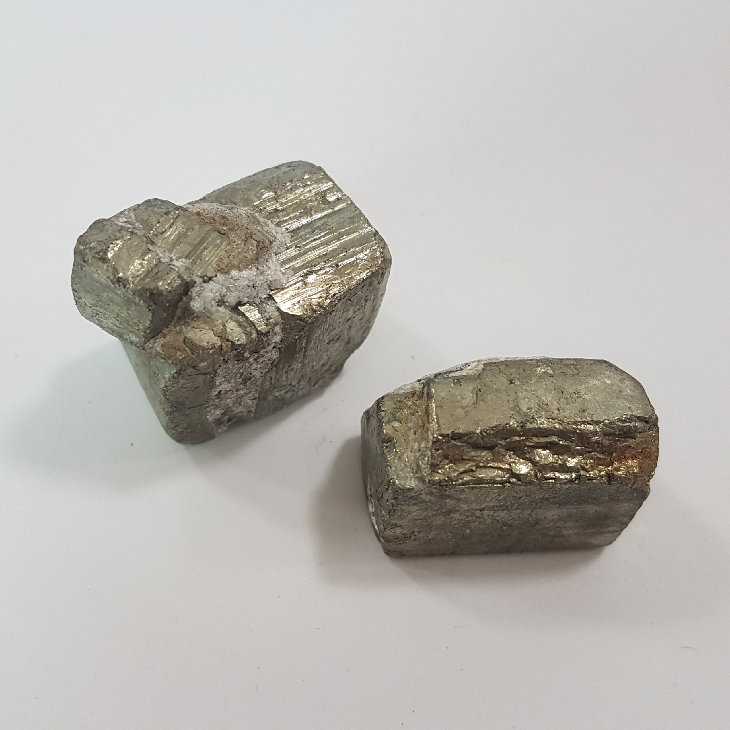 เพชรหน้าทั่ง เพชรมหามงคล สรรพคุณ 108 ธาตุกายสิทธิ์มีฤทธิ์เป็นรองเฉพาะเหล็กไหล