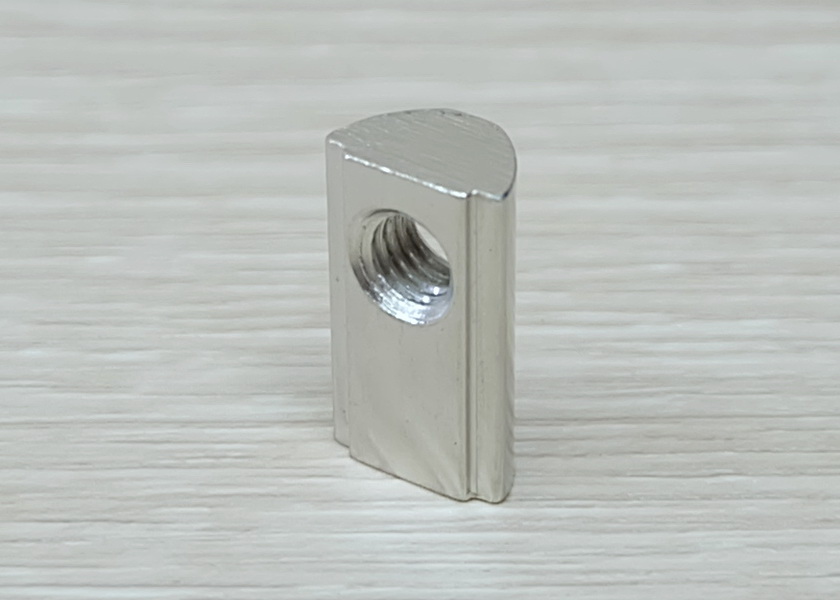 M6 Shrapnel Steel Ball Nut สำหรับ Series 30 Alu Profile (แพ็ค 20 ตัว)