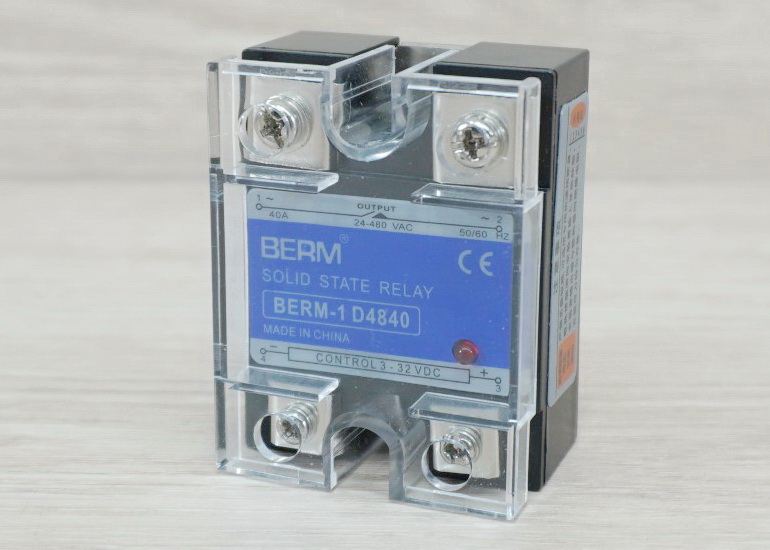 BERM-1 D4840 Solid State Relay, SSR 40A input 3-32VDC output 24-480VAC