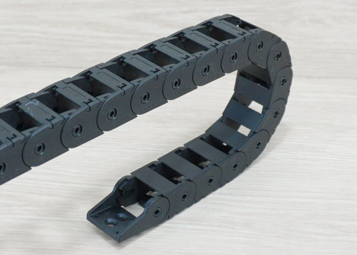 15 x 20 mm Cable Drag Chain R38mm ยาว 1M และ End Connectors (Bridge open outside)