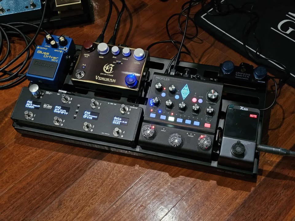 MC-8MS MIDI CONTROLLER