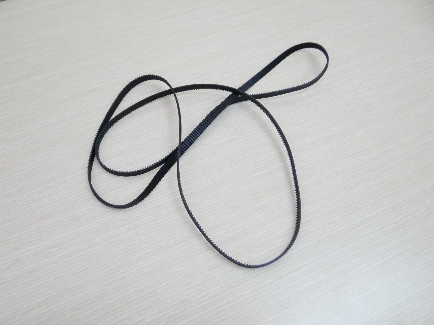 Belt closed loop rubber 1220-2GT-6 (Closed-loop length 1220mm, GT2 timing belt, width 6mm)