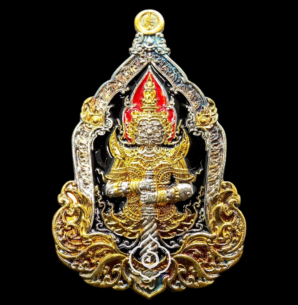 1 ใน 399 เหรียญท้าวเวสสุวรรณ หลังพระอินทร์ทรงช้างเอราวัณ (เนื้อชุบ 2k ลงยาดำ) รุ่นเศรษฐีจ้าวทรัพย์ ปี63 หลวงพ่อทอง วัดบ้านไร่ จ.นครราชสีมา (แยกชุดกรรมการ มีโค้ด หมายเลข 135 จัดสร้าง 399 เหรียญ)