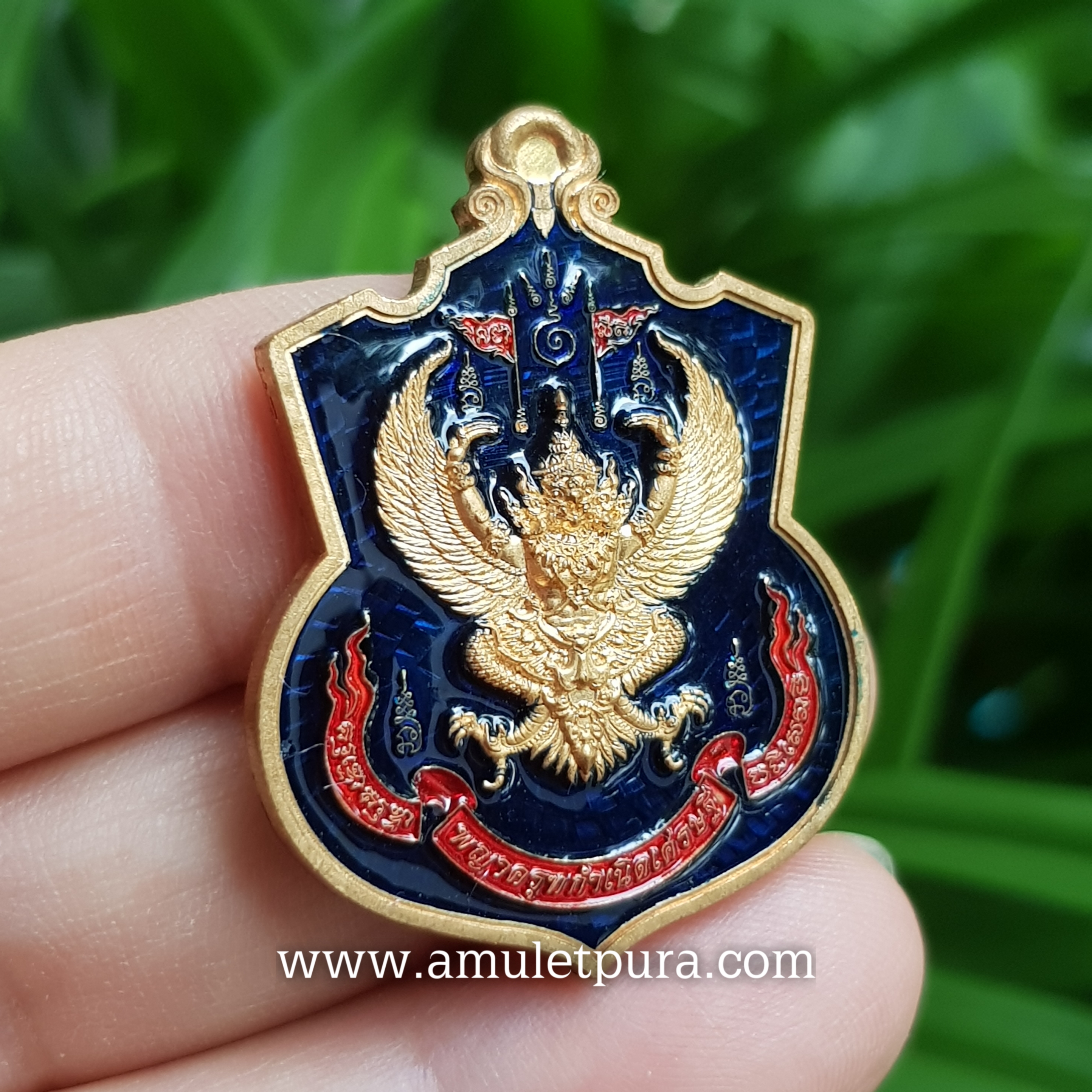 เหรียญพญาครุฑหลังท้าวเวสสุวรรณ(สัตตะลงยาสีน้ำเงิน)รุ่นพญาครุฑกำเนิดเศรษฐี กฐินปี61 ครูบาวิรุต วัดสันมะเหม้า จ.เชียงราย(มีโค้ด หมายเลข181)