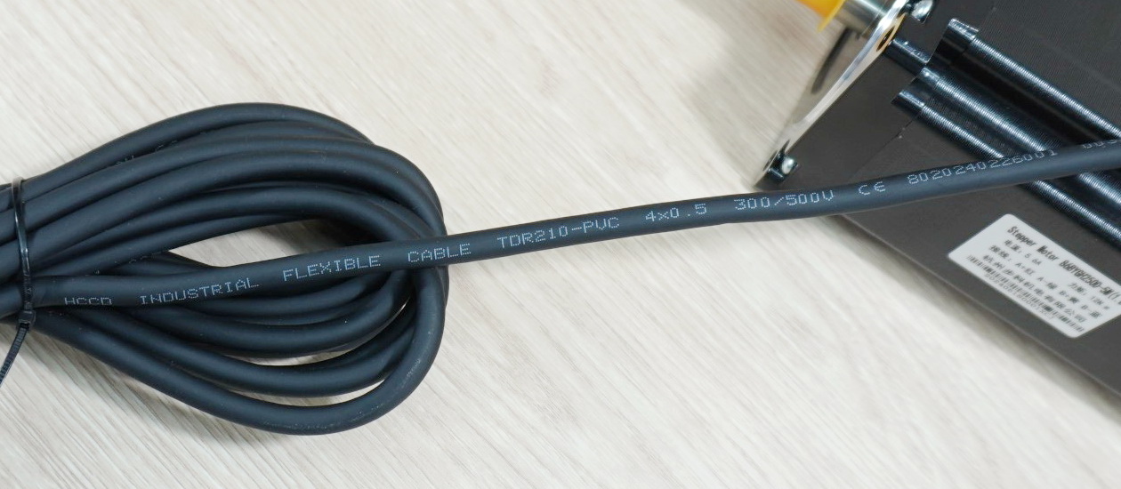 Stepper Motor (Nema34) แรงบิด 12N.m 5.6A Shaft 14mm (86BYGH250D) - 5m Cable