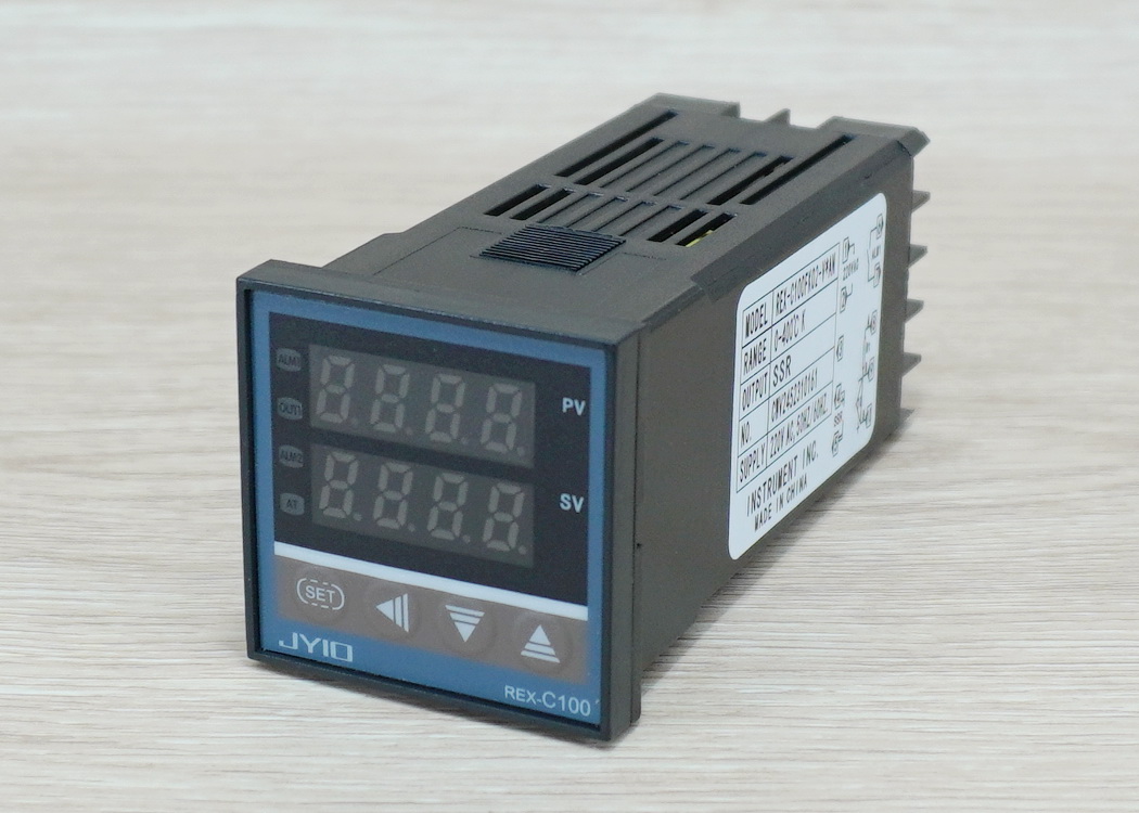 เครื่องควบคุมอุณหภูมิระบบ PID รุ่น REX-C100FK02-V*AN (240V/50HZ) + Thermocouple 0 to 400 °c