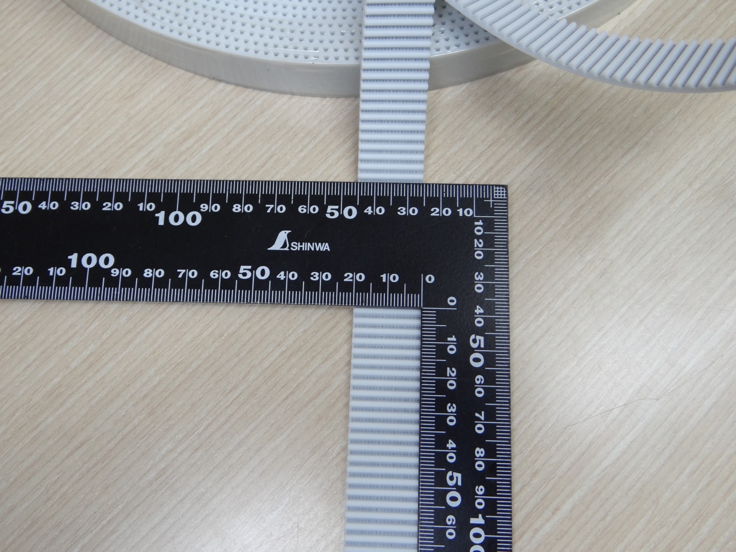 HTD-3M-20mm PU Timing Belt Steel Core สีขาว (สานแถบเส้นเหล็กในสายพาน ราคา/1เมตร)