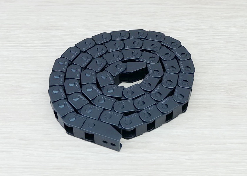 10 X 10 mm Cable Drag Chain R18mm ยาว 1M และ End Connectors