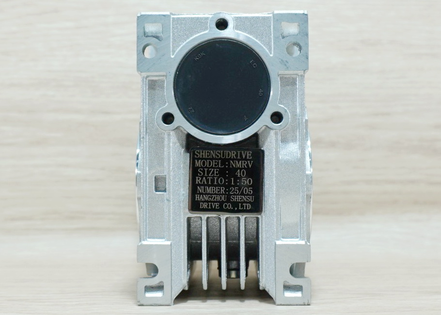 50:1 NMRV40 Worm Gearbox Speed Reducer for NEMA34 (shaft: input 14mm / Out 18mm)