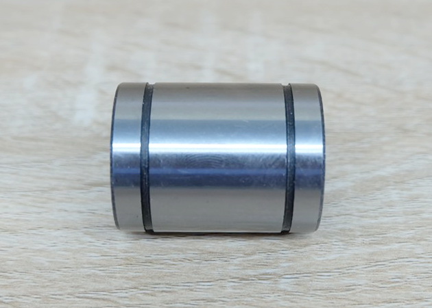 LM16UU (16x28x37mm) Linear Ball Bearing 16mm