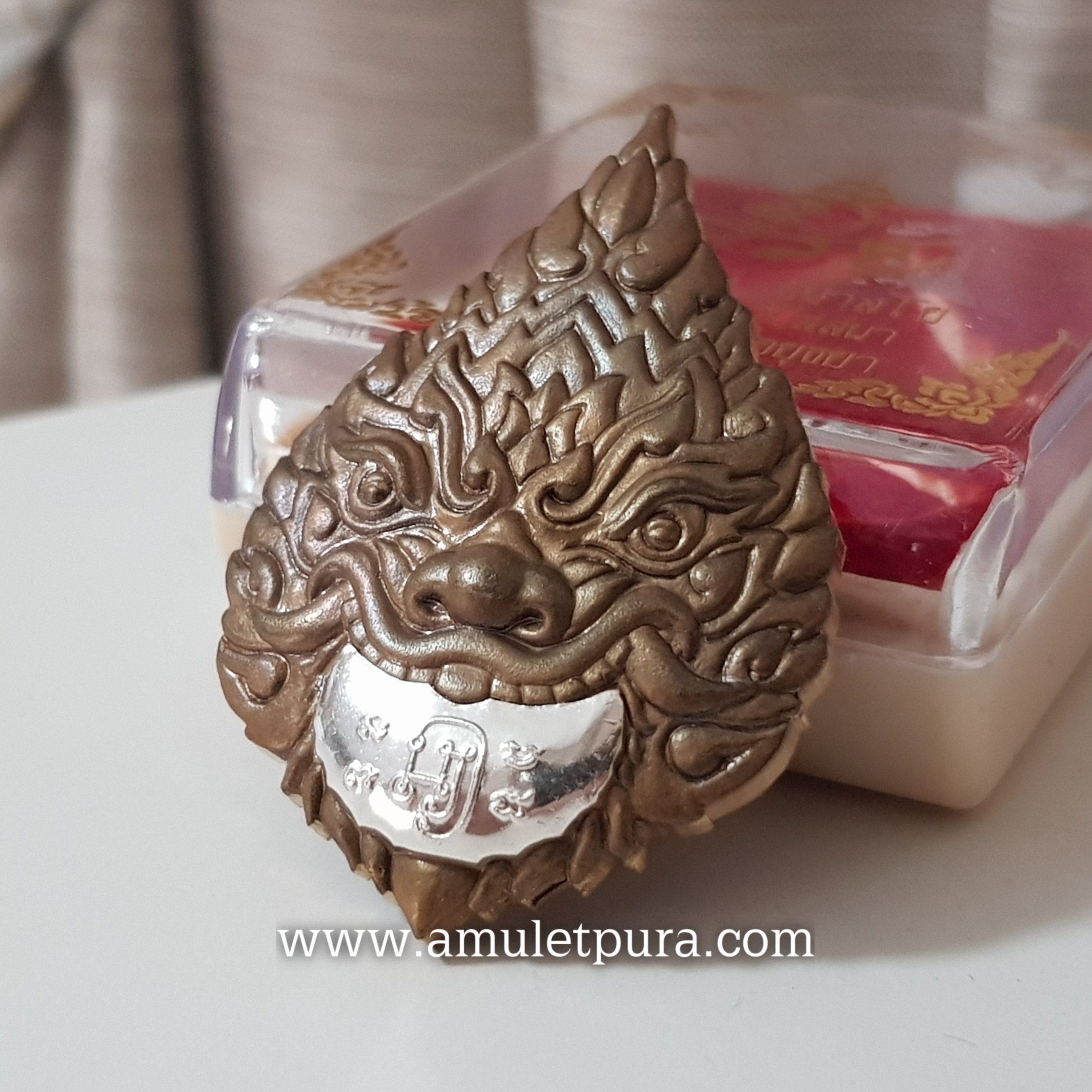 พระราหู รุ่นรวยทรัพย์(เนื้อนวะ พระจันทร์หน้ากากเงิน)ปี60 หลวงพ่อรักษ์ วัดสุทธาวาสวิปัสนา จ.พระนครศรีอยุธยา(สร้าง 88 องค์ มีโค้ด หมายเลข72)