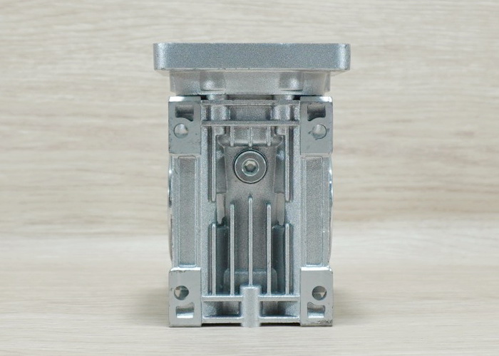 20:1 NMRV40 Worm Gearbox Speed Reducer for NEMA34 (shaft: input 14mm / Out 18mm)