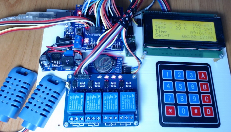 เครื่องควบคุมในโรงเพาะชำ