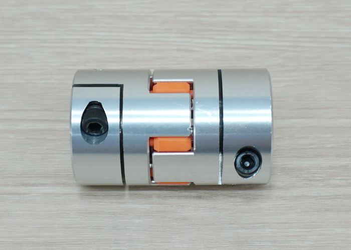 20 x 20 mm XB-Plum Flexible Shaft Coupling D40 L66