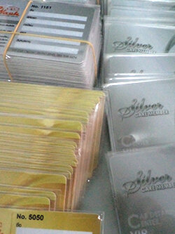 บัตรเมทัลลิก บัตรพื้นประกายทอง