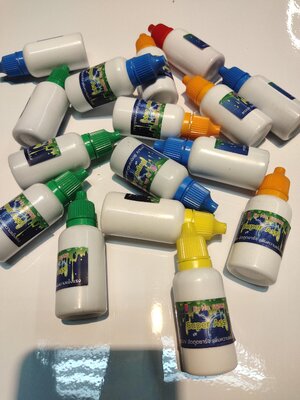 กาวอัดตูดชาร์จใช้เพิ่มความแข็งแรงตูดชาร์จแข็งด้วยUV สีดำ